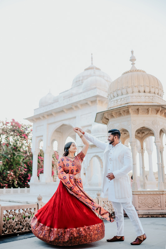 Regal pre wedding shoot in front of royal marble cenotaphs at Gatore Ki Chhatriyan Jaipur
