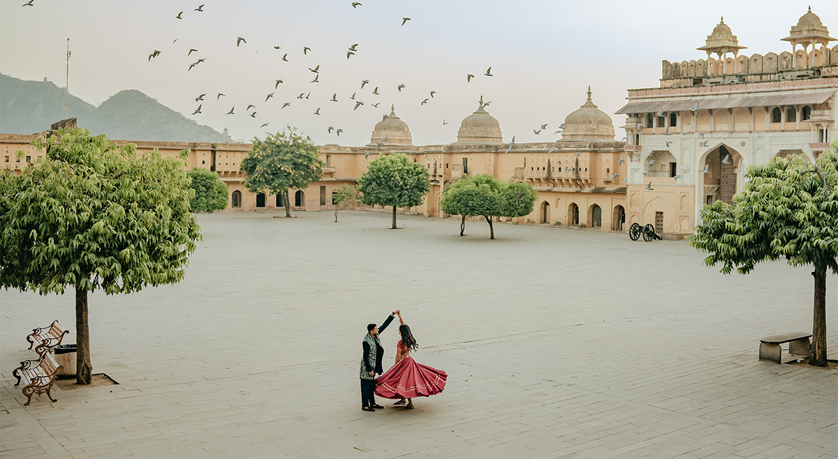 Pre wedding shoot locations in Jaipur - Amer Fort, City Palace